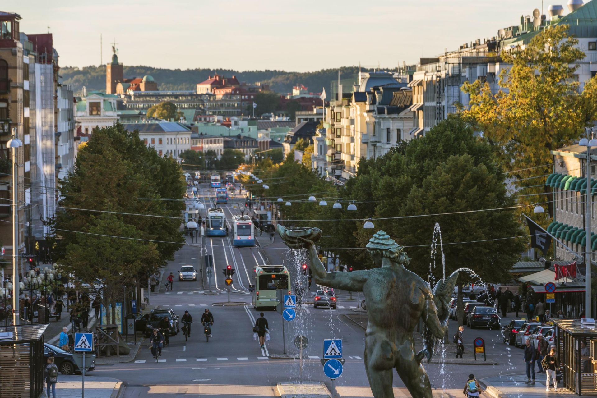 Götaplatsen – quảng trường văn hóa trung tâm, nơi Gothenburg đặt nghệ thuật và giáo dục ở vị trí chiến lược.