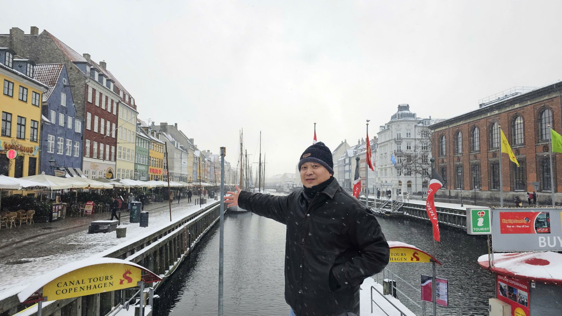 Tác giả Dong Anh Pham và chuyến tàu qua Øresund: Từ Gothenburg đến Copenhagen