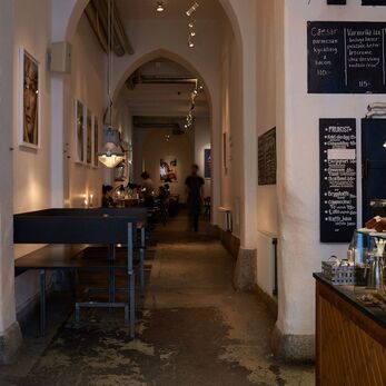 Vete-Katten – Quán café gần một thế kỷ tuổi và biểu tượng văn hóa fika của Thụy Điển