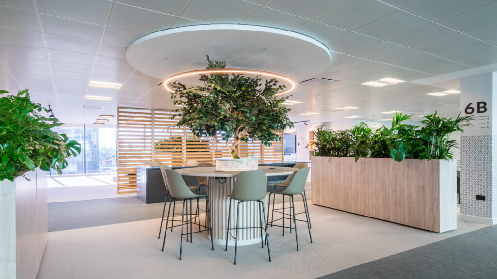 Làm việc theo nhóm là một phần quan trọng của Lagom, giúp chia đều áp lực và hạn chế tình trạng một cá nhân phải gánh toàn bộ dự án.