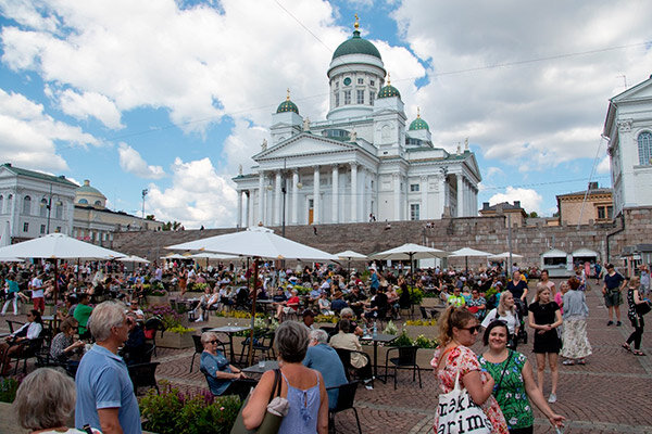 Không hàng rào, không kiểm soát vật lý dày đặc – Senate Square vận hành dựa trên niềm tin xã hội, thay vì sự giám sát liên tục